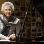 Margarita Morais, en el piano del auditorio de la Fundación Eutherpe, en la calle Alfonso V.