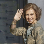La reina Sofía visita al Rey en el Hospital Quirón de Madrid, en septiembre del año pasado.
