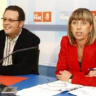 Los procuradores del PSOE Alfredo Villaverde e Inmaculada Larrauri, ayer en la sede socialista