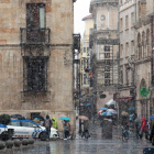 La nieve cayó ayer a primera hora en León.