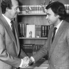 Don Juan Carlos y Felipe González, en una imagen de archivo.