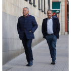 Por los juzgados leoneses desfilaron ayer diputados como Nicanor Sen, Marcelo Alonso, José Pellitero o Carolina López Arias, entre otros. FERNANDO OTERO