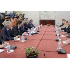 Herrera y Villanueva se reunieron ayer con representantes de empresas fabricantes de vehículos ubica