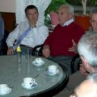 Fernández, con la asociación de jubilados y vecinos de Armunia
