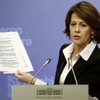 La presidenta navarra, Yolanda Barcina, durante su comparecencia de ayer.