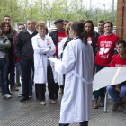 Un momento de la representación ante el Hospital.