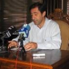 Juan José Simón presentó ayer el Veranote Deportivo 2007