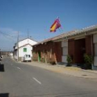 La fotografía muestra el Ayuntamiento de Villaobispo de Otero en una imagen de archivo