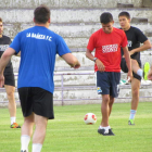 Los jugadores de La Bañeza, durante el entrenamiento.