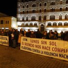 La concentración de Lunes sin sol, otra vez en Botines. MARCIANO PÉREZ