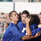 Los jugadores trepalenses celebrando uno de sus goles.