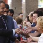 El presidente del Gobierno saluda a los vecinos de La Bañeza