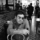 El cantante leonés Aníbal Vega lleva meses formando parte de proyectos musicales en Tarifa