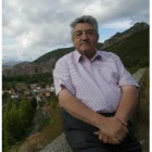 El leonés Luis González Morán en su pueblo, Los Barrios de Luna