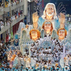 Imagen de archivo del desfile de la escuela de samba Beija Flor en Río de Janeiro.