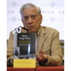 El escritor peruano Mario Vargas Llosa durante la presentación de la obra sobre sus charlas en Princeton