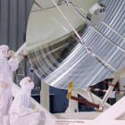 El observatorio Herschel pasa un control antes de ser lanzado al espacio.