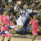 Jaime Fernández cumplirá hoy su partido cien en la Asobal. FERNANDO OTERO