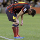 Leo Messi tras lesionarse en el partido ante el Real Betis que cerró la jornada el domingo.