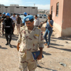 Observadores de la ONU inspeccionan la Duma, a las afueras de Damasco,.