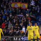 Los jugadores de Villarreal, tras encajar el gol del empate en el campo del Espanyol.