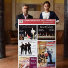 El alcalde, José Miguel Palazuelo, y la concejala de Cultura, Carmen Martínez.