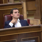 Albert Rivera, ayer por la tarde, en su escaño