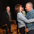 El alcalde saludado por una edil y Marqués que toma las riendas. L. D. L. M.