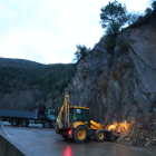 Imagen de archivo de la reparación de un desprendimiento en la N-VI en Trabadelo. L. DE LA MATA