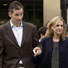 Los duques de Palma el día que fueron a ver al Rey en el hospital.