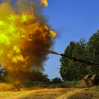 Imagen de un tanque ucraniano acabando con un dron ruso. STR