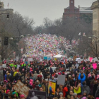 Cientos de miles de manifestantes ocupan las calles durante la Marcha de Mujeres en Washington, el 21 de enero.