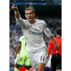 El delantero galés del Real Madrid Gareth Bale celebra el gol, el que dio el pase a la final ante el Manchester City. JUAN CARLOS HIDALGO