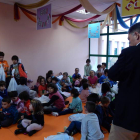 El alcalde, Marcos Martínez, visitó recientemente el centro infantil. DL