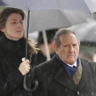 la reina Letizia con su abuelo en 2007, en el entierro de Érica Ortiz