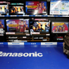 Televisores de Panasonic en una tienda de Tokio, Japón.