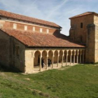 Vista exterior del monasterio mozárabe de San Miguel de Escalada.