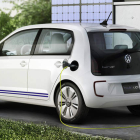 En su variante e-UP!, el utilitario de VW recibe un motor eléctrico.