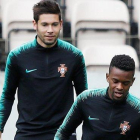 Guerreiro y Semedo, en un entrenamiento con la selección portuguesa previa a la Liga de las Naciones.