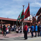 Desfile de pendones leoneses por el centro. DL