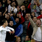 Cristiano Ronaldo celebra con rabia el primer gol del Real Madrid frente a la Juventus en el Santiago Bernabéu.