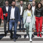 Los cabeza de lista provinciales del PSOE a las Cortes; la leonesa Nuria Rubio, en el centro. ICAL