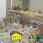 El nacimiento cuenta con 65 figuras hechas de plastilina.