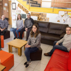 Los educadores Santiago González, José Luis Rodríguez Medina, Marta Sánchez, José María López, Rebeca Morán y Miguel Ángel Peña. FERNANDO OTERO PERANDONES