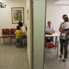 Niños atendidos en una consulta médica hospitalaria.