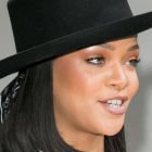 Rihanna posa en la presentación de la Fundación Louis Vuitton, en París, el pasado 16 de junio.