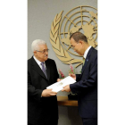 Abás entrega a Ban, la solicitud de adhesión de Palestina.