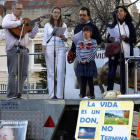 Familias participantes en los actos celebrados en la Plaza de San Marcelo. MARCIANO PÉREZ