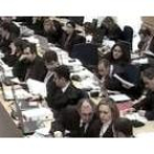 Un grupo de abogados y miembros de las acusaciones particulares, durante el juicio