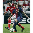 Messi, a la derecha, es duda esta noche ante el Deportivo.